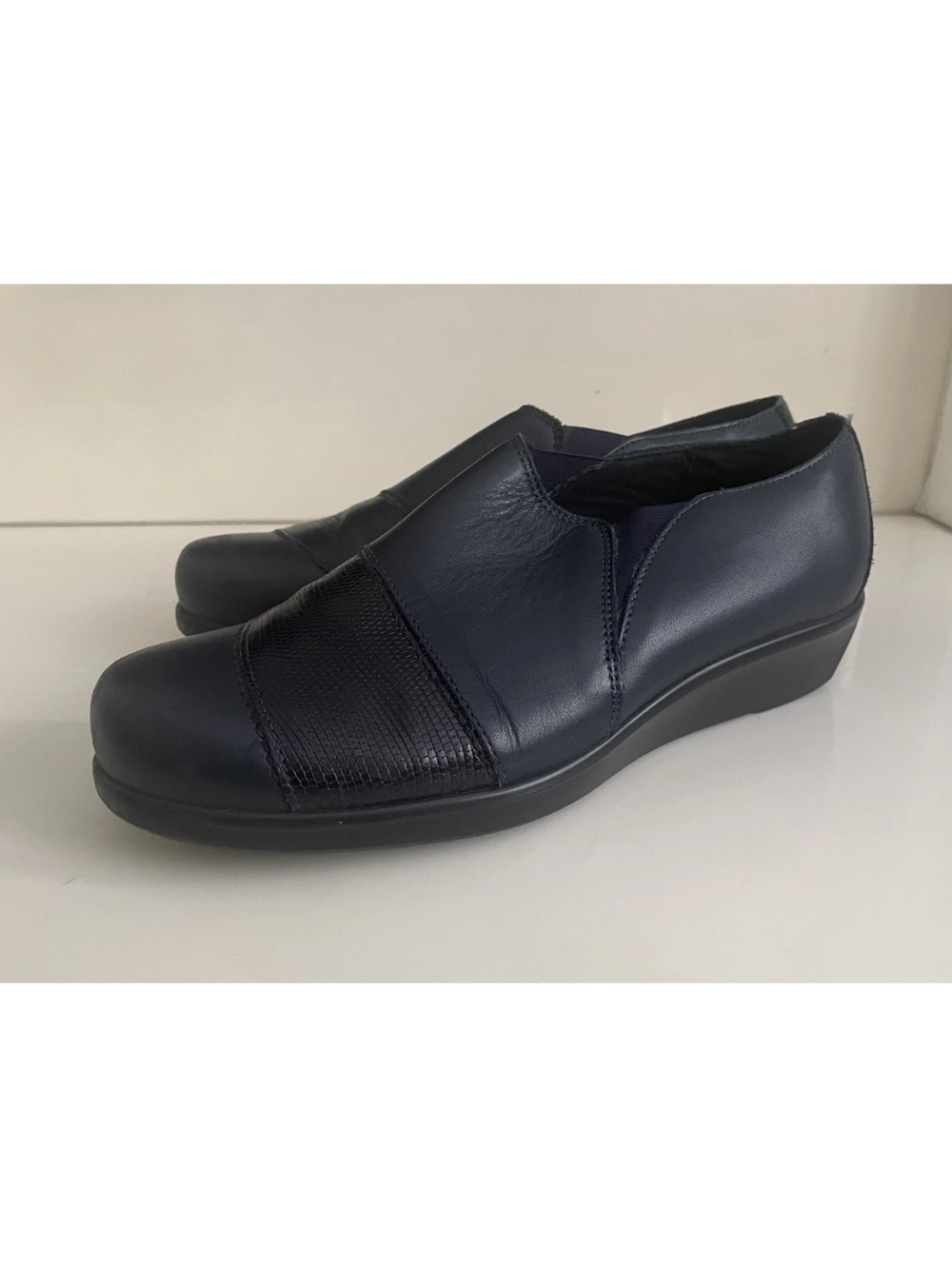 SAS Tripad Women's Comfort Navy Blue Leather Slip On Loafers 10 M Wedge Shoes